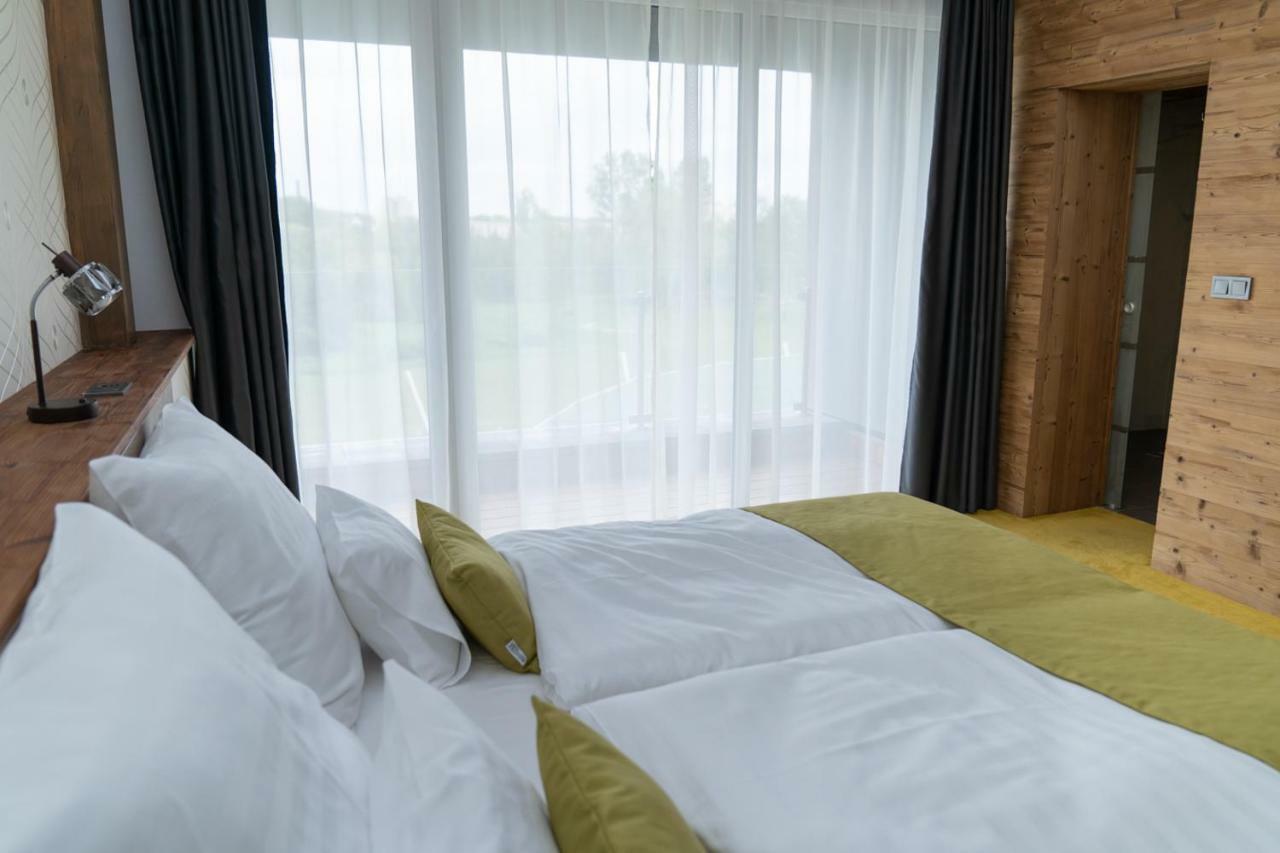 Hotel Kristaly Konferencia & Wellness Ajka Luaran gambar